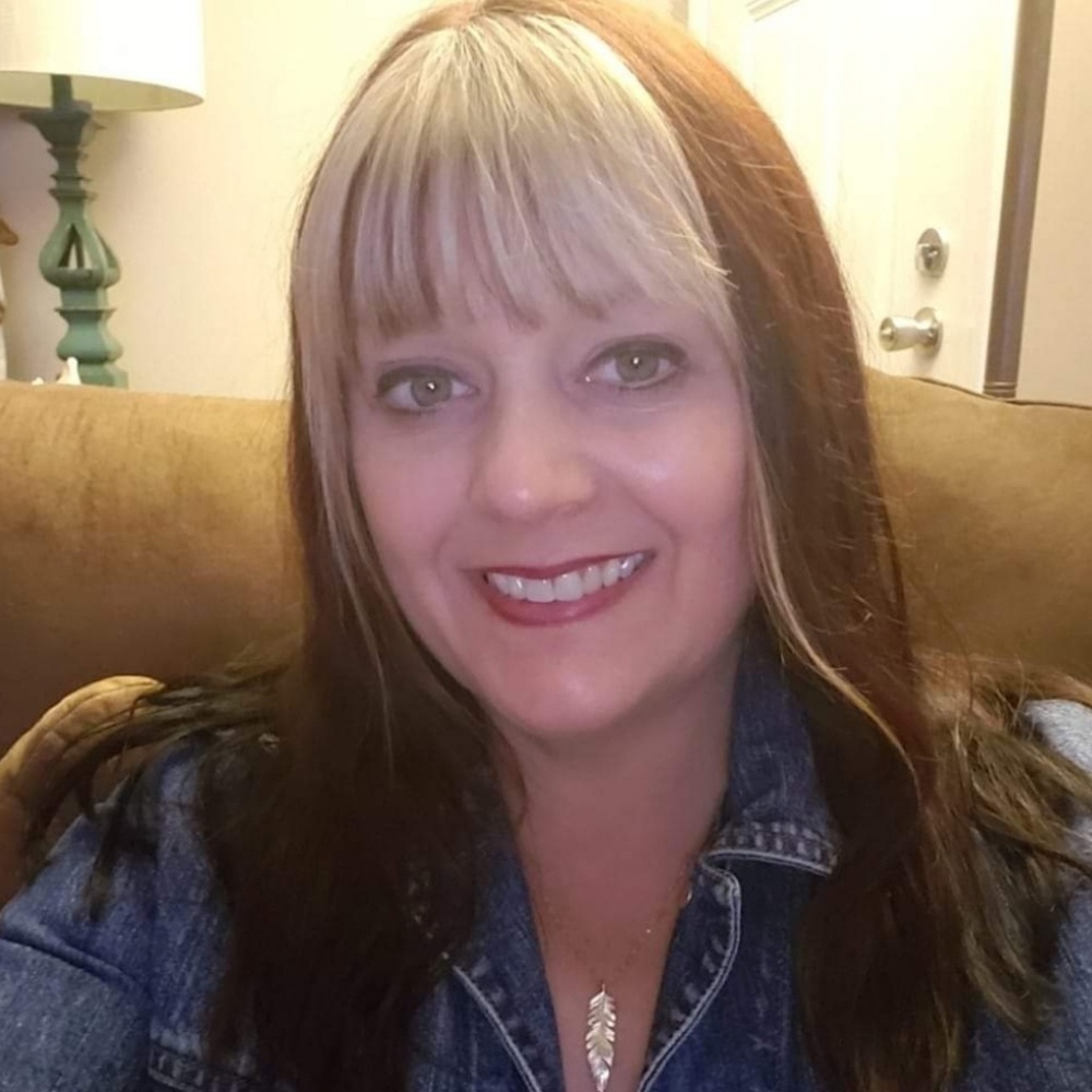 Meet your Posher, Cynthia